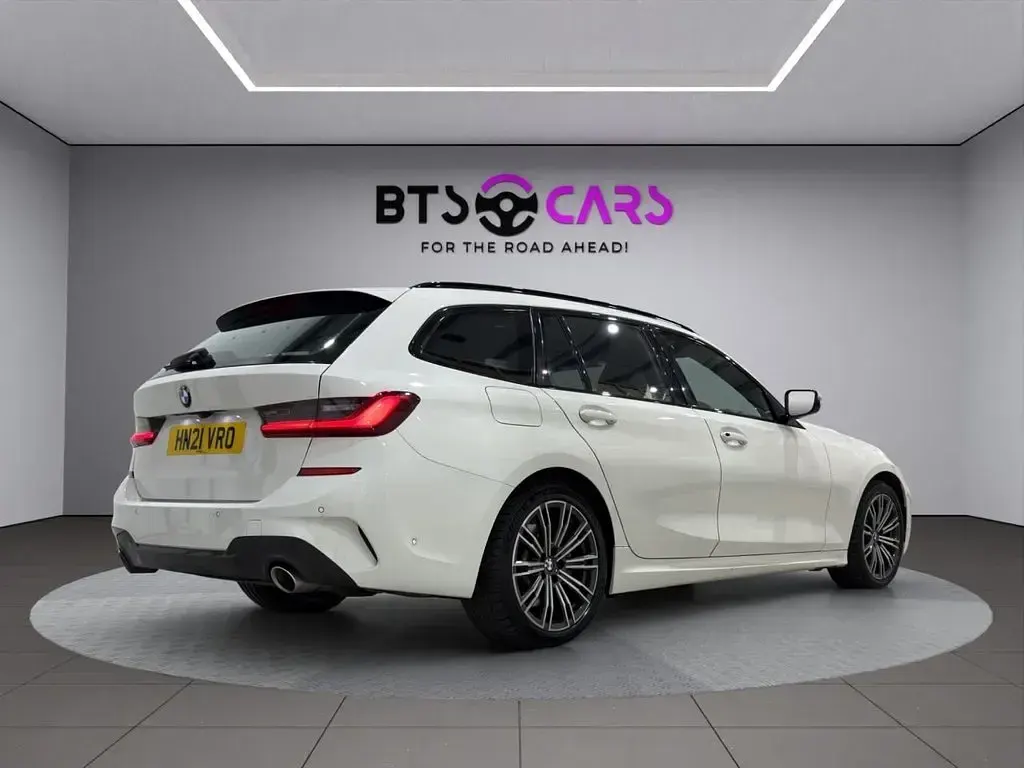 Used BMW 330e M Sport 292 HP (214 kW) 2021 White Estate