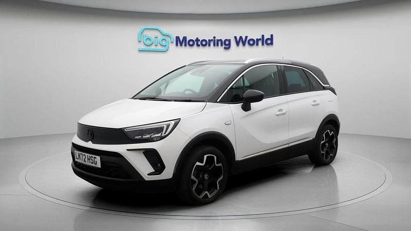Used Vauxhall Crossland Ultimate 130 HP (95 kW) 2022 White SUV