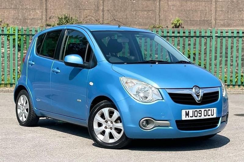 Second-hand Vauxhall Agila Design Edition 85 CP (62 kW) 2009 Albastru Monovolum