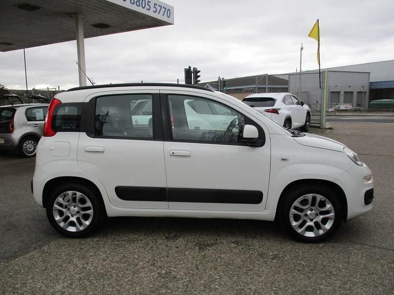 Used Fiat Panda Lounge 69 HP (50 kW) 2015 White Hatchback