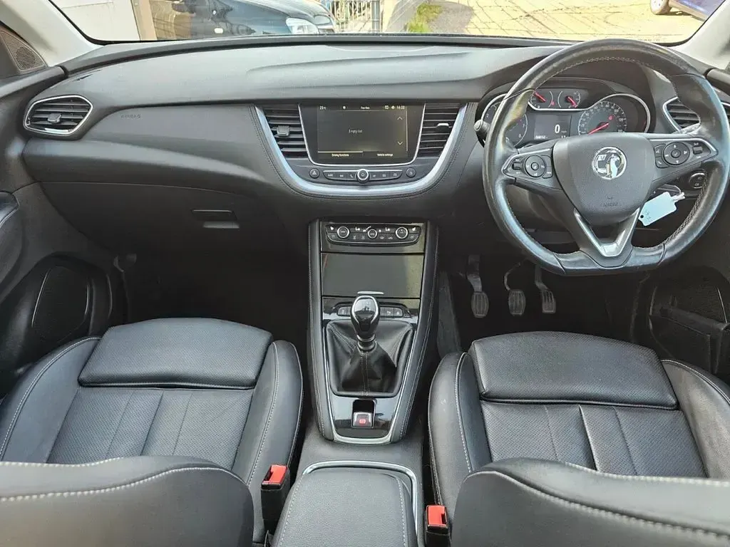 Used Vauxhall Grandland X Elite 130 HP (95 kW) 2021 Black SUV