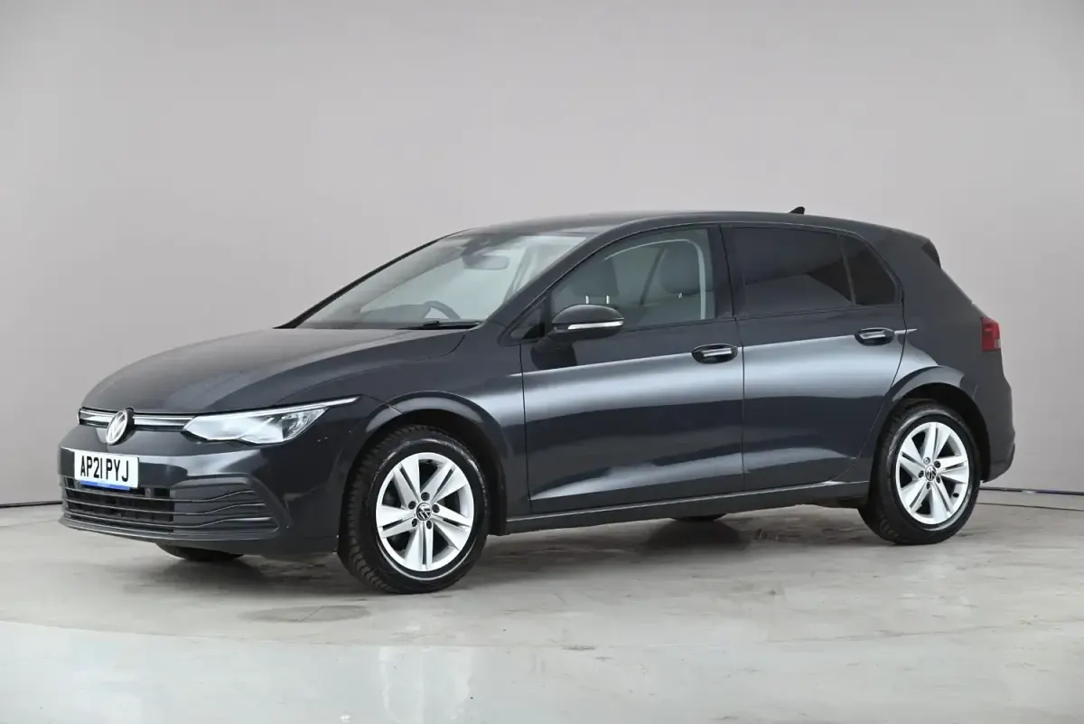 Używany VW Golf VII Life 110 KM (80 kW) 2021 Szary Hatchback