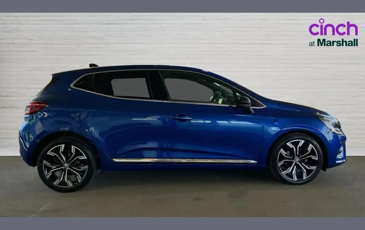 Używany Renault Clio V Techno 90 KM (66 kW) 2023 Niebieski Hatchback