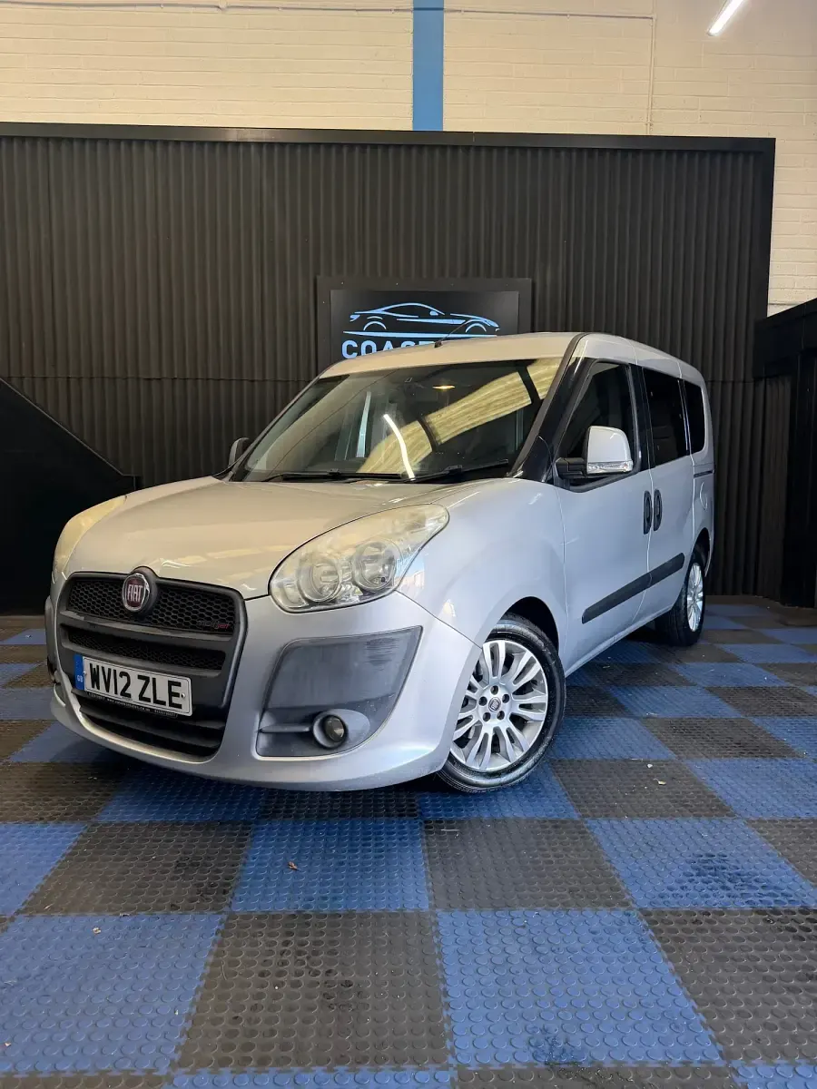 Used Fiat Doblò 105 HP (77 kW) 2012 Silver MPV