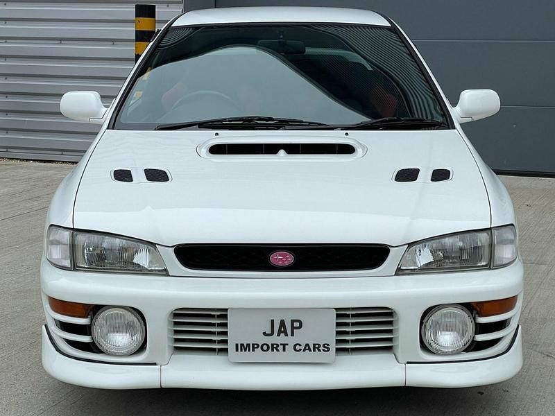 Begagnad Subaru Impreza 1997 Vit Sedan