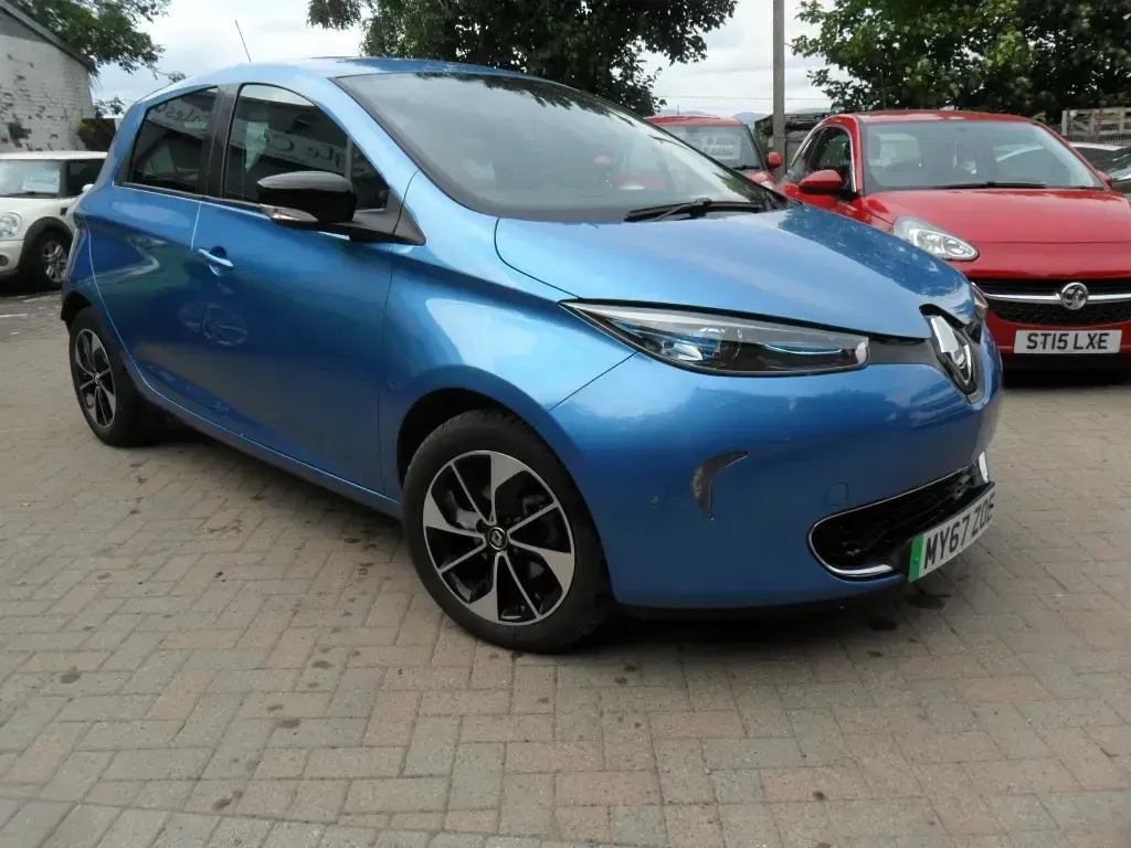 Used Renault Zoe Dynamique 67 kW (92 HP) 2017 Blue Hatchback