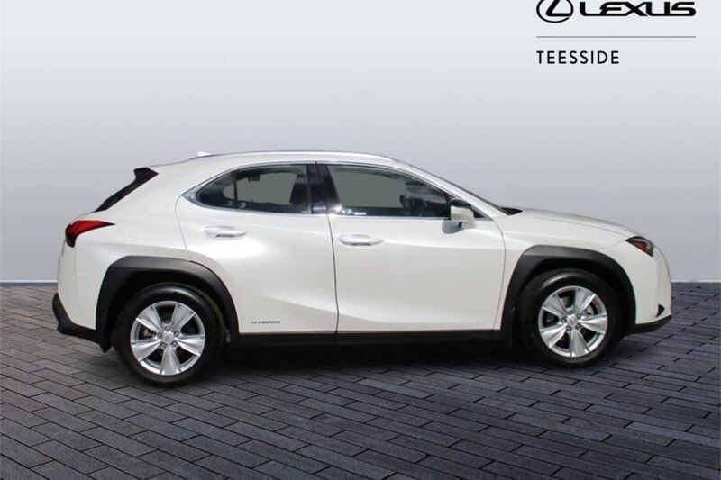 Used Lexus UX 250h 181 HP (133 kW) 2020 White SUV
