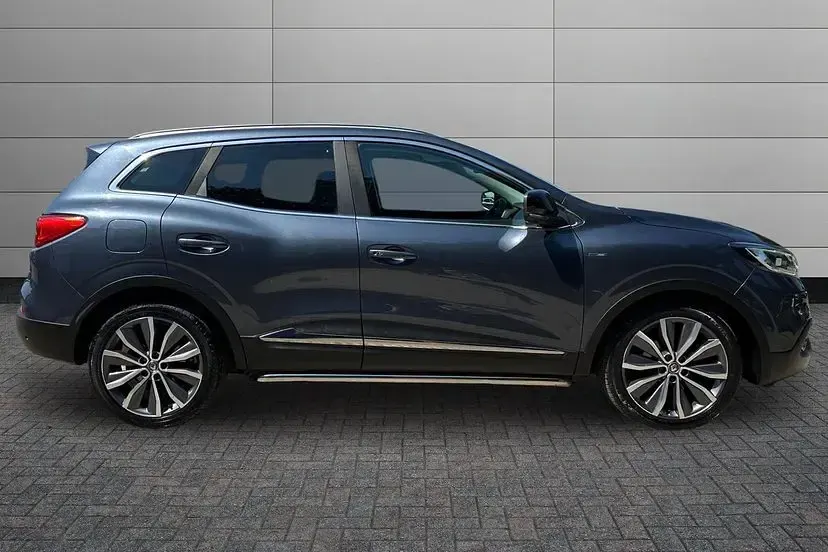 Used Renault Kadjar Signature 110 HP (80 kW) 2017 Titanium grey SUV