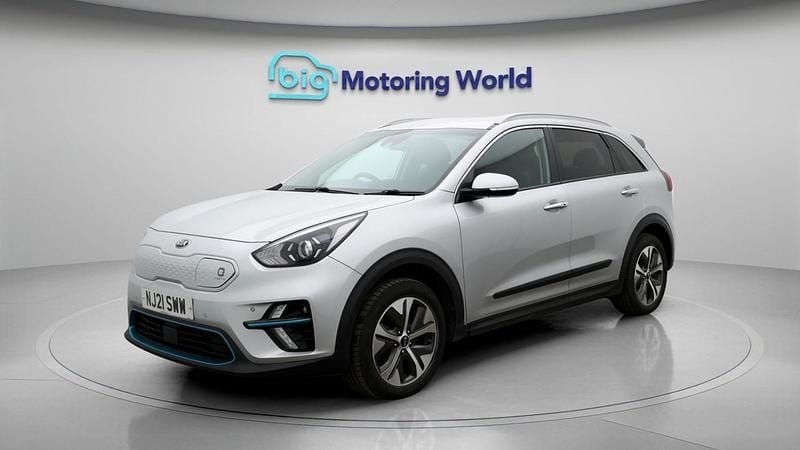 Used Kia e-Niro 147 kW (201 HP) 2021 Silver SUV