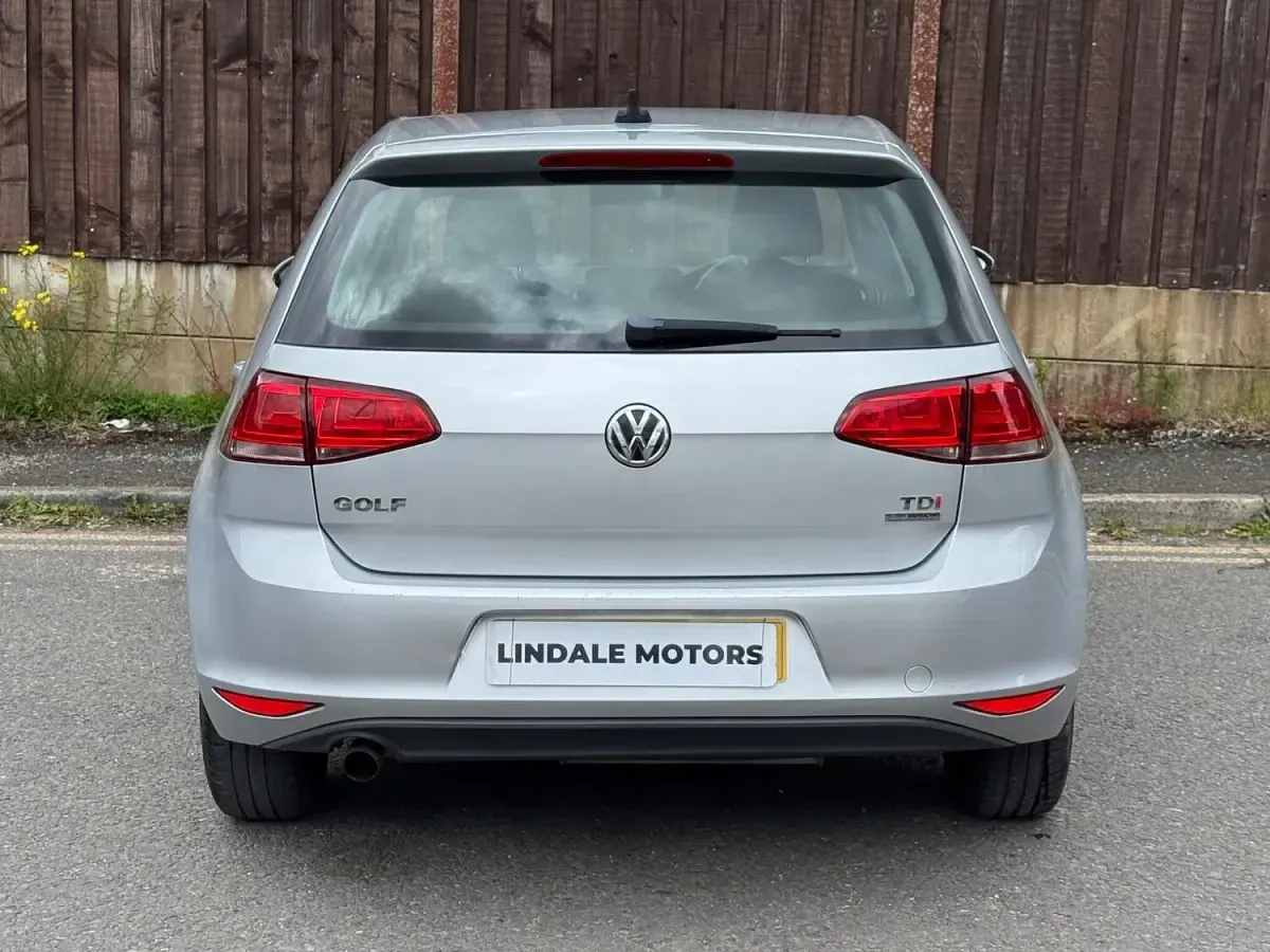 Used VW Golf VII S 105 HP (77 kW) 2014 Silver Hatchback