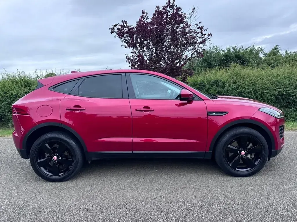Used Jaguar E-Pace S 200 HP (147 kW) 2019 Red SUV
