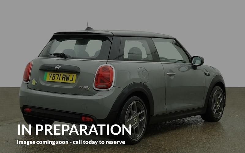 Used Mini Cooper Level 1 135 kW (184 HP) 2023 Hatchback