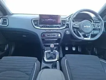 Used Kia Ceed GT-Line 158 HP (116 kW) 2023 White Hatchback