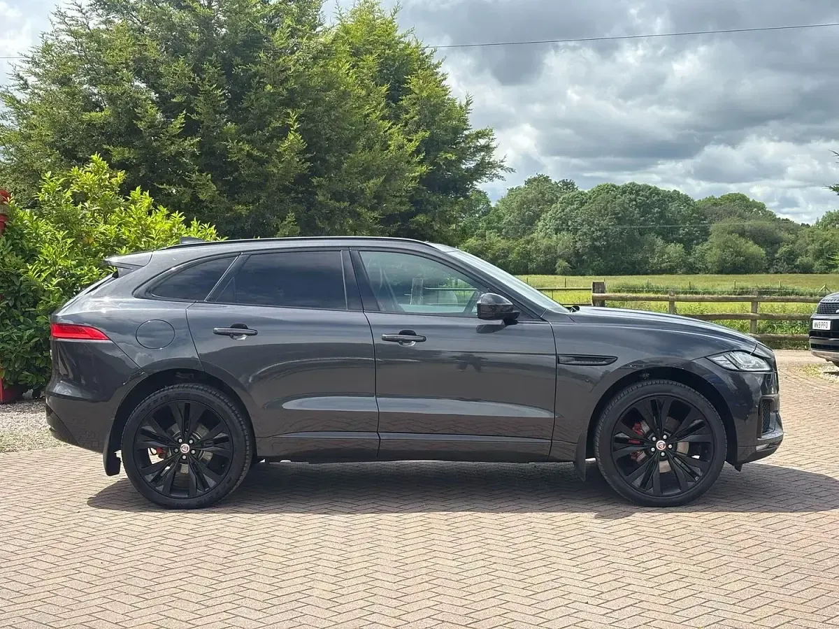 Used Jaguar F-Pace S 300 HP (220 kW) 2019 Grey SUV