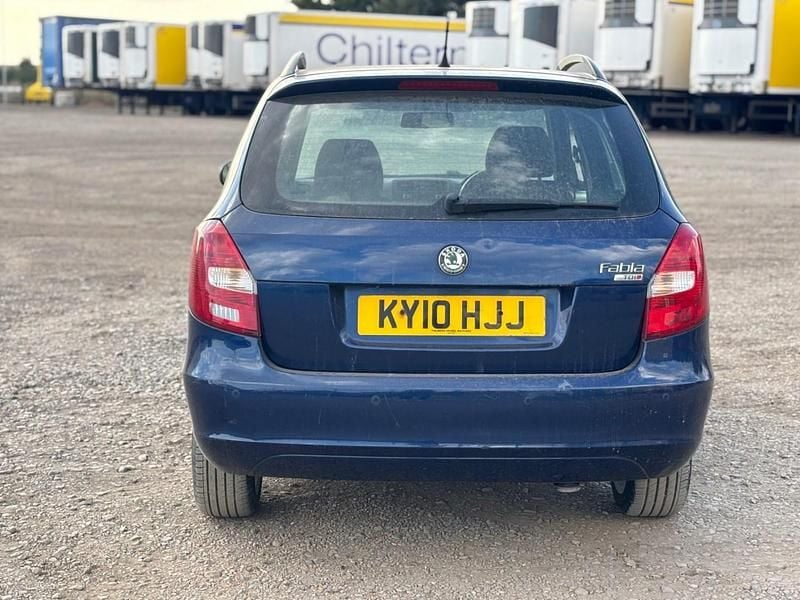 Used Skoda Fabia Elegance 90 HP (66 kW) 2010 Blue Hatchback