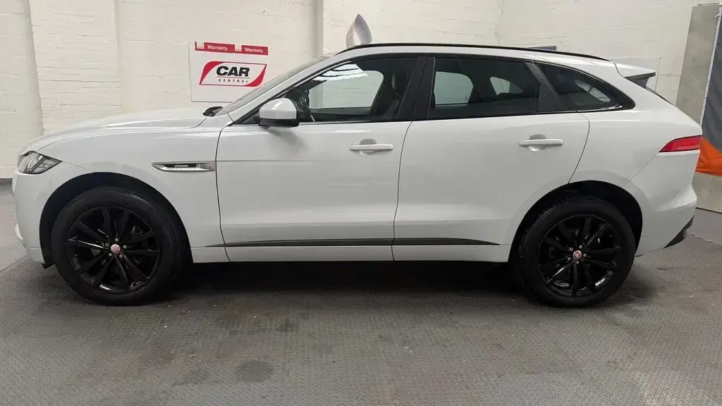 Used Jaguar F-Pace R-Sport 180 HP (132 kW) 2016 White SUV