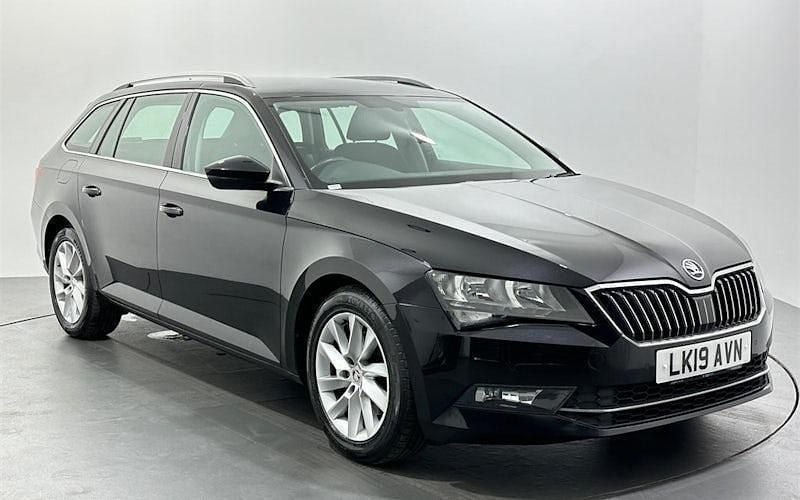 Used 2019 Skoda Superb SE Estate | £10,416 (Fair price) - Image 1/3