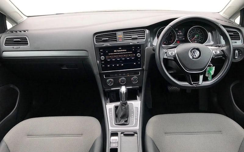 Used VW Golf VII SE 110 HP (80 kW) 2018 Silver Hatchback