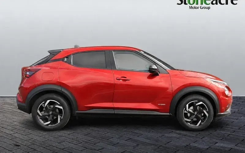 Used Nissan Juke N-Connecta 143 HP (105 kW) 2025 Red SUV