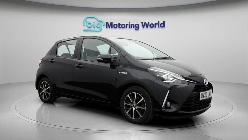 Used 2019 Toyota Yaris Hybrid Hatchback | £13,400 (Fair price) - Image 1/4