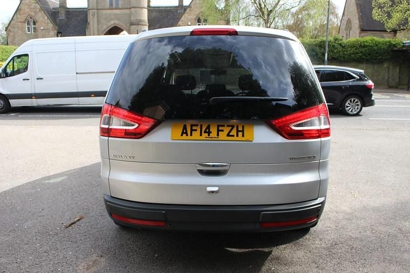 Usado Ford Galaxy Titanium X 163 HP (119 kW) 2014 Prateado Monovolume