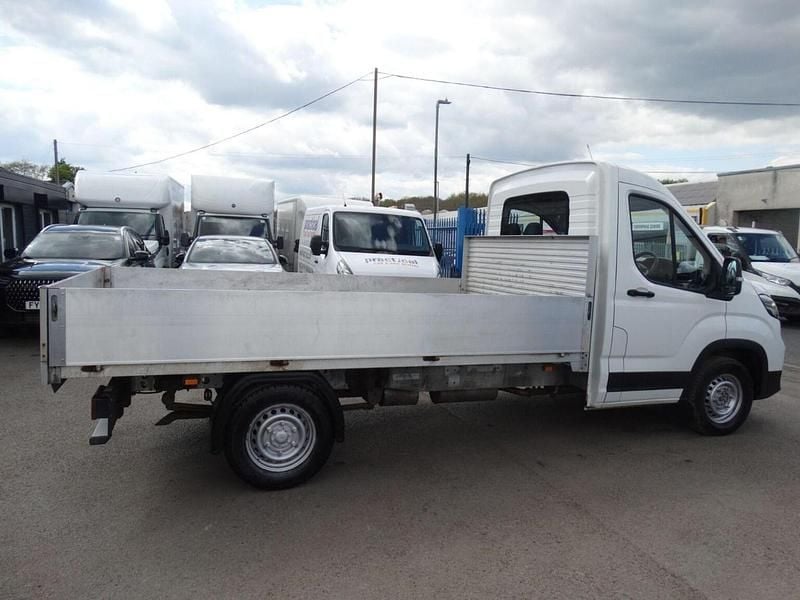 Usado Maxus V90 147 HP (108 kW) 2024 Branco Van