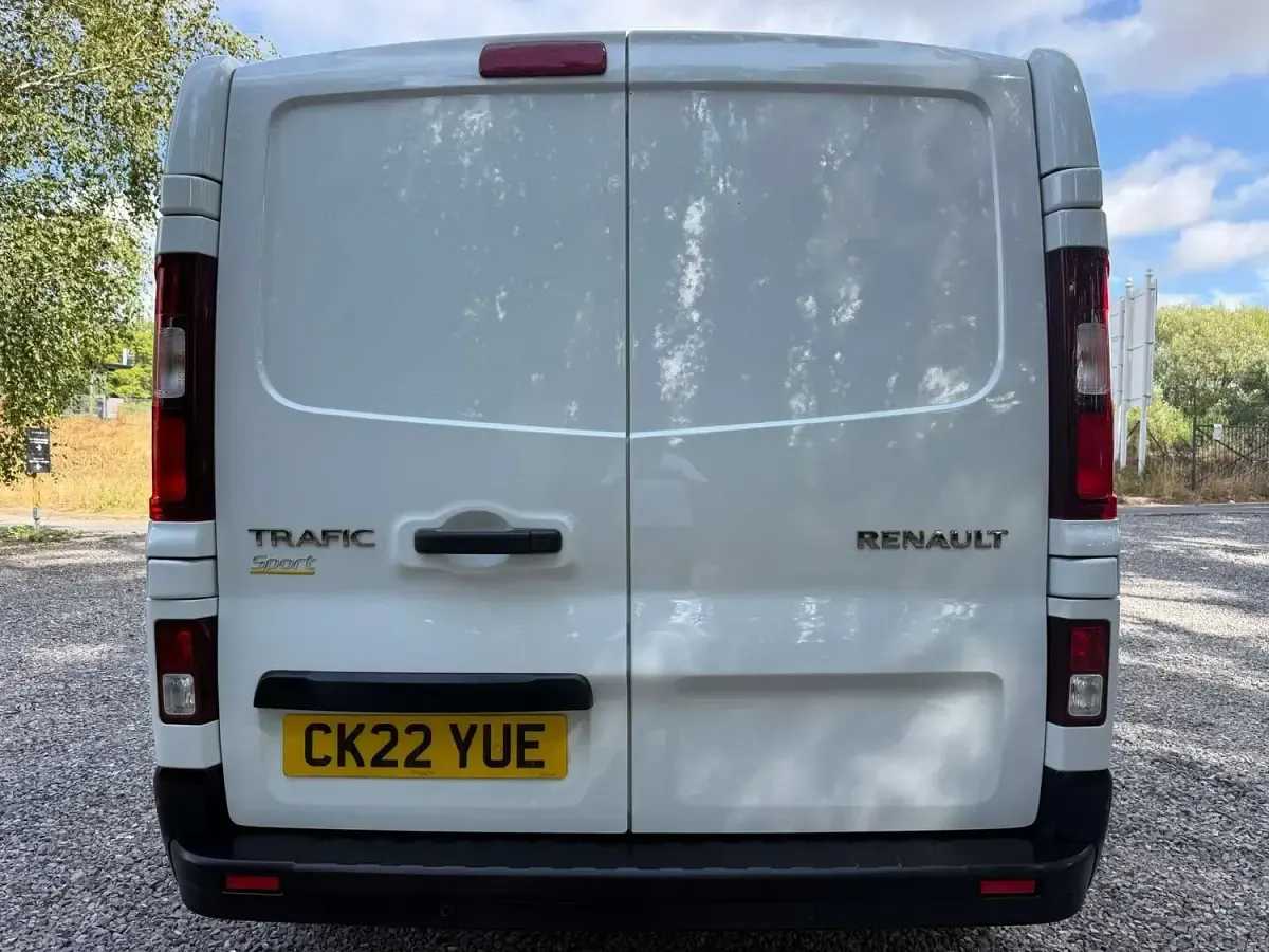 Used Renault Trafic 2022 White MPV