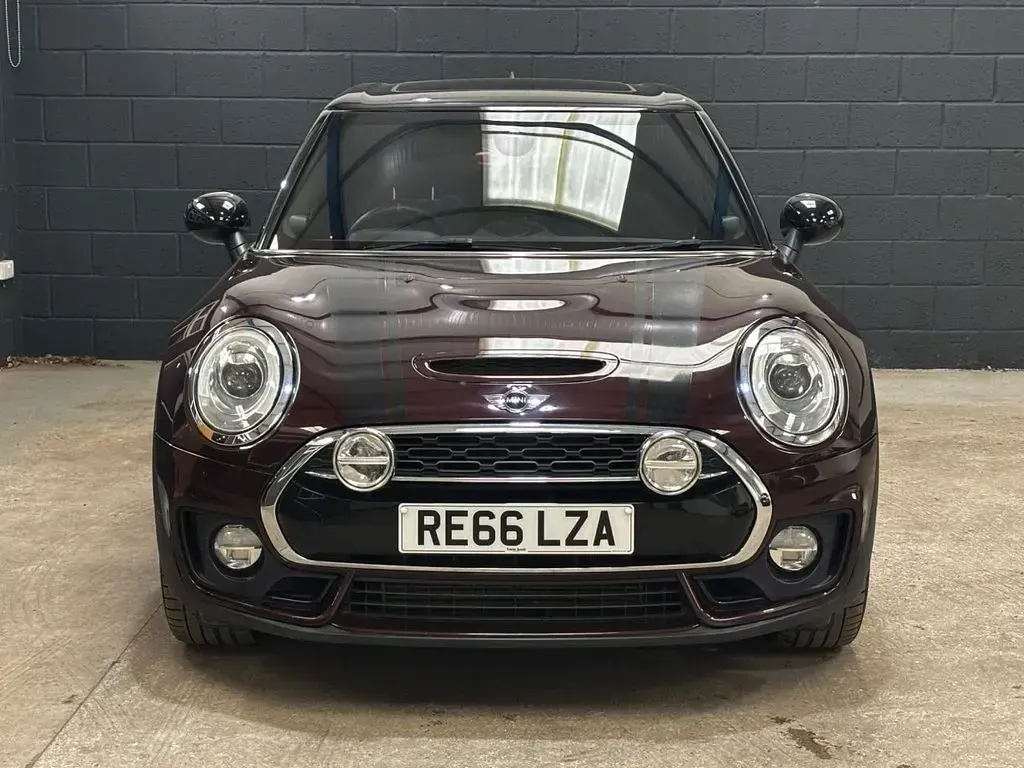 Used Mini Cooper Clubman 192 HP (141 kW) 2016 Maroon Estate