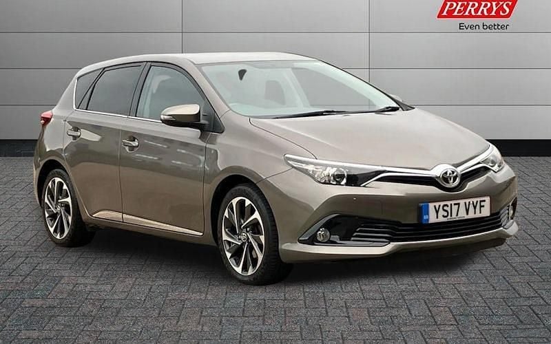 Used 2016 Toyota Auris Design Hatchback | £9,495 (Fair price) - Image 1/4