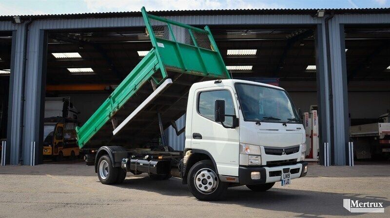 White Used 2019 Mitsubishi Canter | £14,950 (Expensive) - Image 1/4