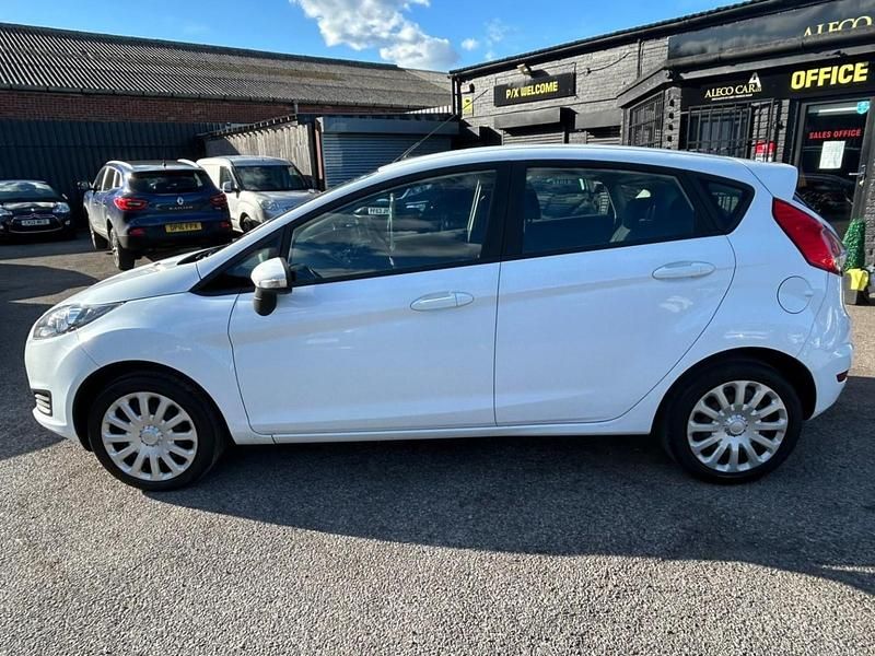 Used Ford Fiesta Style 2014 White Hatchback