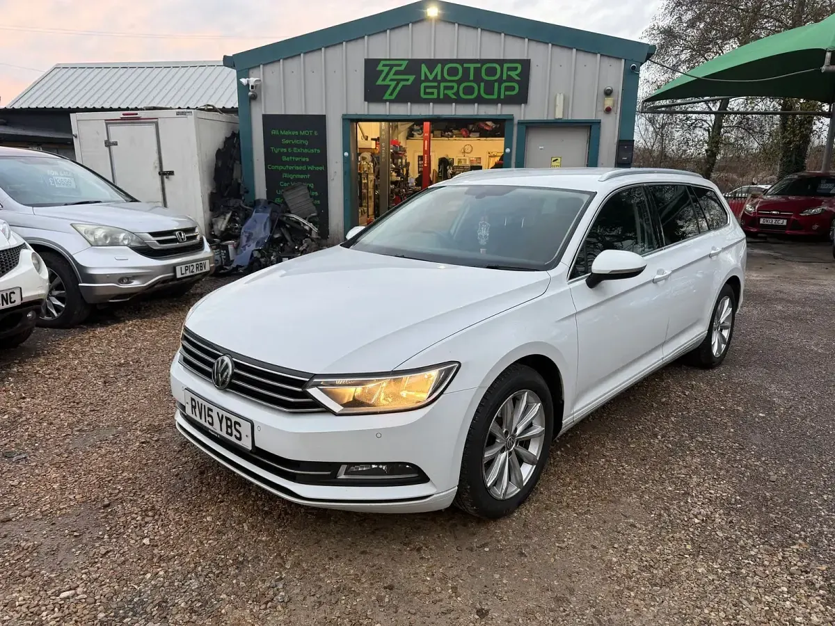 Used VW Passat Business 150 HP (110 kW) 2015 White Estate