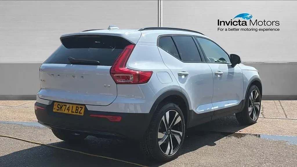 Used Volvo XC40 Ultra 163 HP (119 kW) 2024 Blue SUV