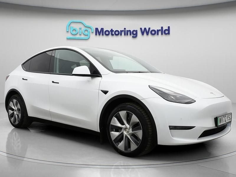 White Used 2022 Tesla Model Y Long Range AWD SUV | £26,300 (Fair price) - Image 1/4