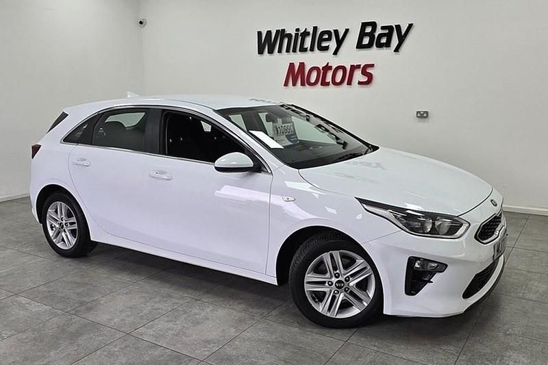 White Used 2021 Kia Ceed 2 Hatchback | £10,990 (Fair price) - Image 1/1