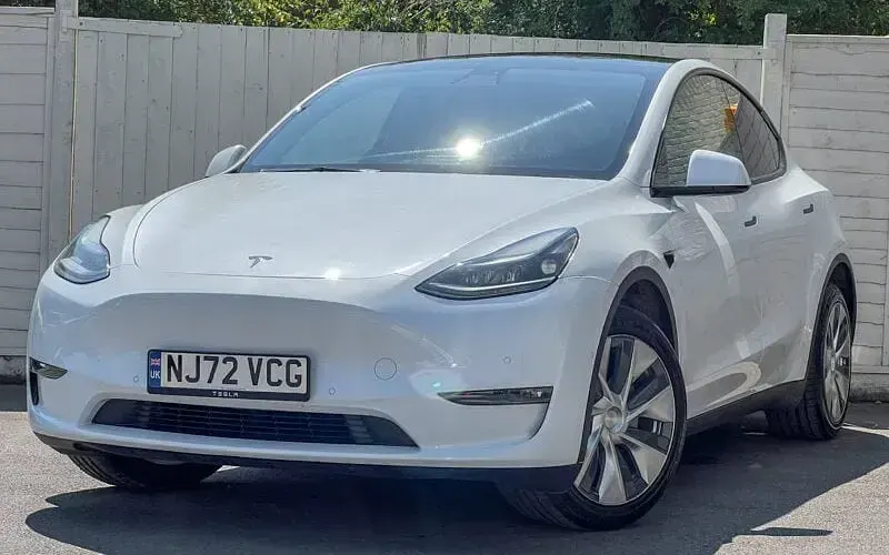 Used Tesla Model Y Long Range AWD 286 kW (389 HP) 2025 SUV