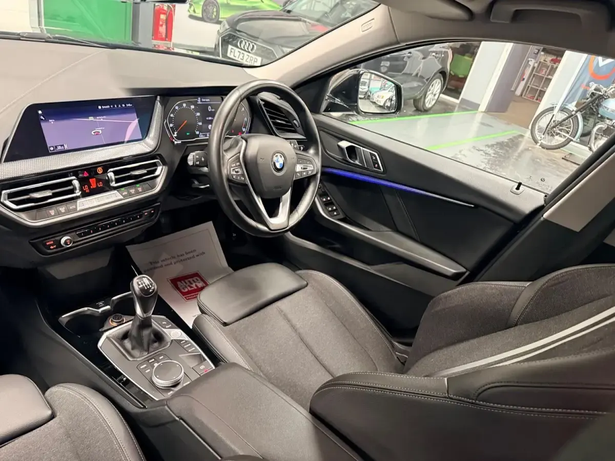 Used BMW 118 Sport Line 2020 Black Hatchback