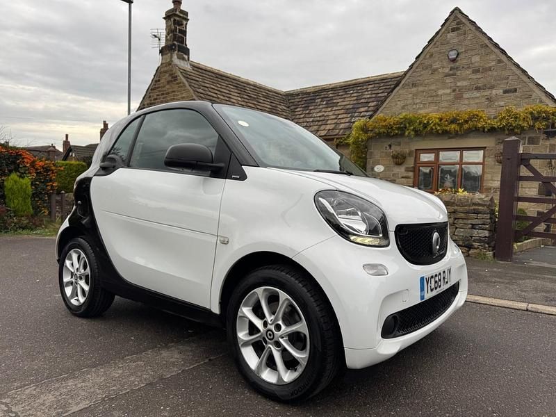 Black Used 2018 Smart ForTwo Coupé Passion Coupe | £4,490 (Fair price) - Image 1/4