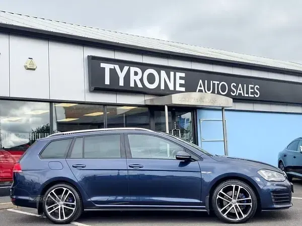 Used VW Golf VII GTD 181 HP (133 kW) 2016 Blue Estate