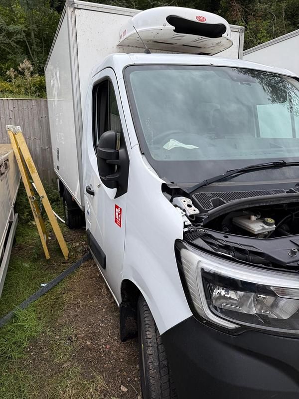 Used Renault Master 145 HP (106 kW) 2022 White Van