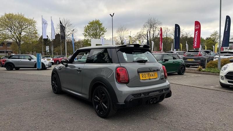 Used Mini Cooper S Sport 178 HP (130 kW) 2021 Moonwalk grey  Hatchback