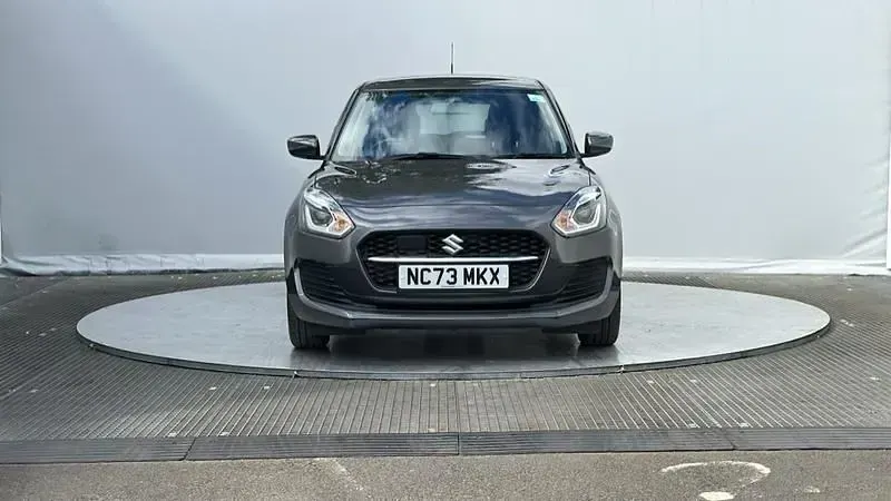 Begagnad Suzuki Swift SZ-L 82 HK (60 kW) 2024 Grå Halvkombi