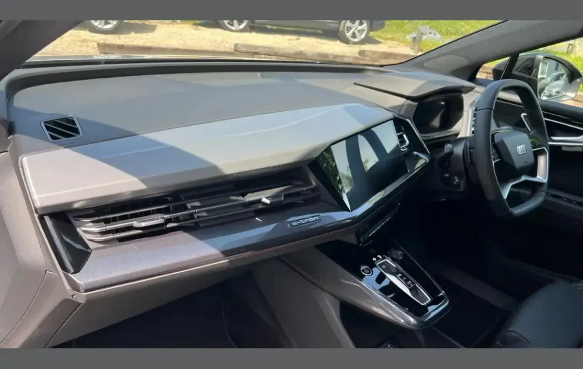 New Audi Q4 e-tron Black Edition 150 kW (204 HP) 2026 Grey SUV