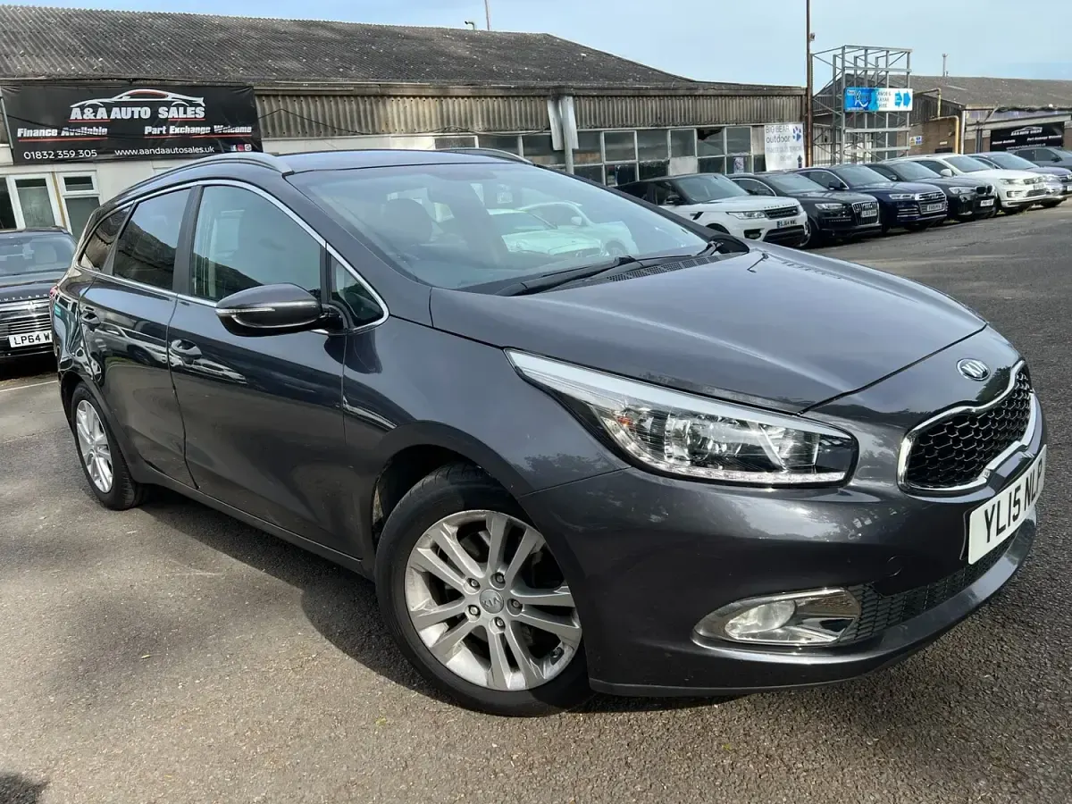 Used Kia Ceed 2015 Silver Hatchback