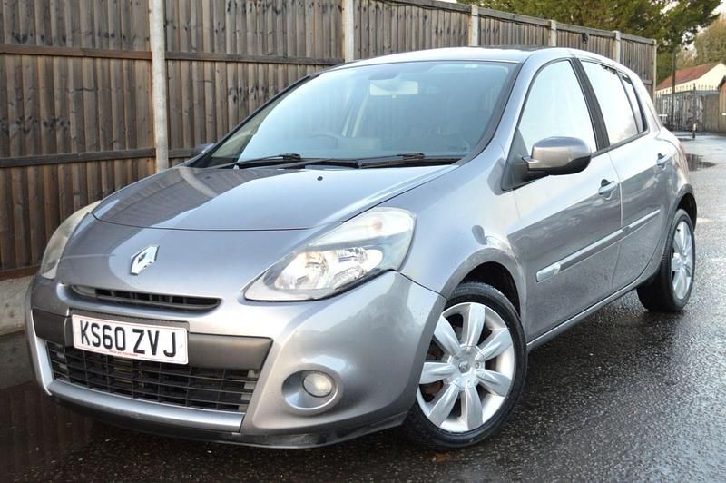 Used Renault Clio II Privilege 2010 Grey Hatchback