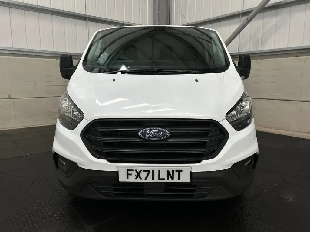 Used Ford Transit Custom 105 HP (77 kW) 2021 White Van