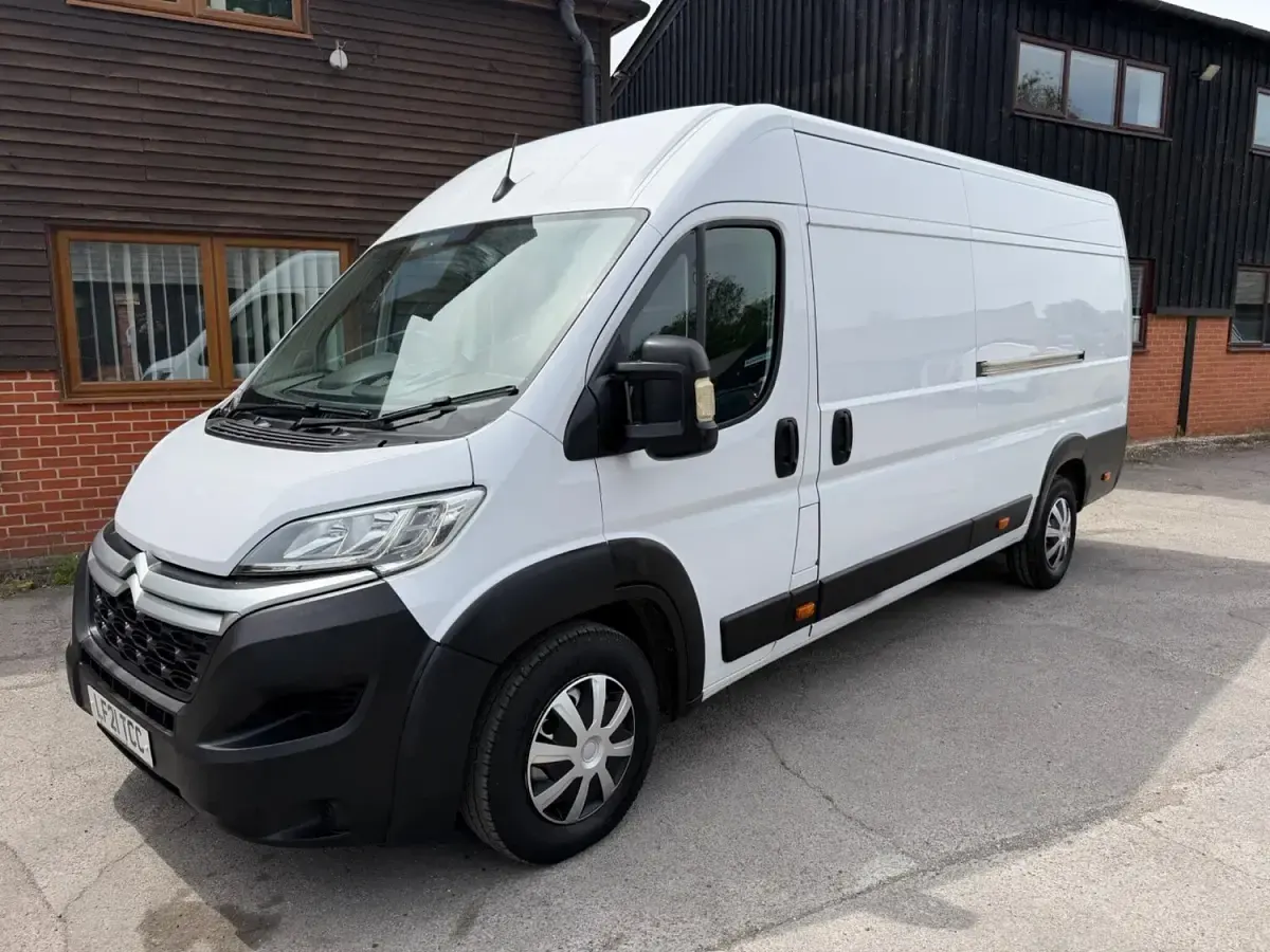 Used Citroën Relay 140 HP (102 kW) 2021 White Van