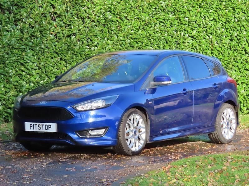 Used Ford Focus ST-Line 2017 Blue Hatchback