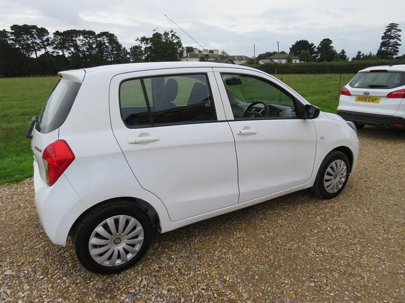 Used Suzuki Celerio 67 HP (49 kW) 2016 White Hatchback