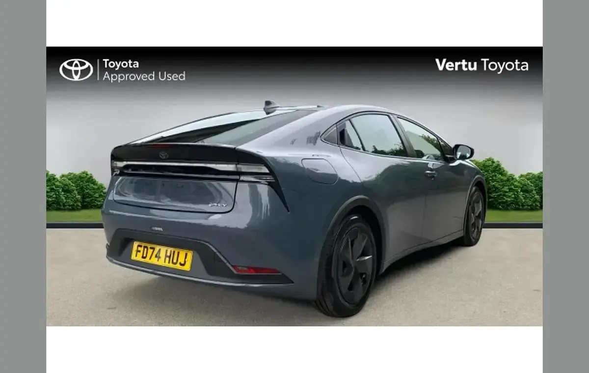 Used Toyota Prius Design 220 HP (161 kW) 2024 Grey Hatchback